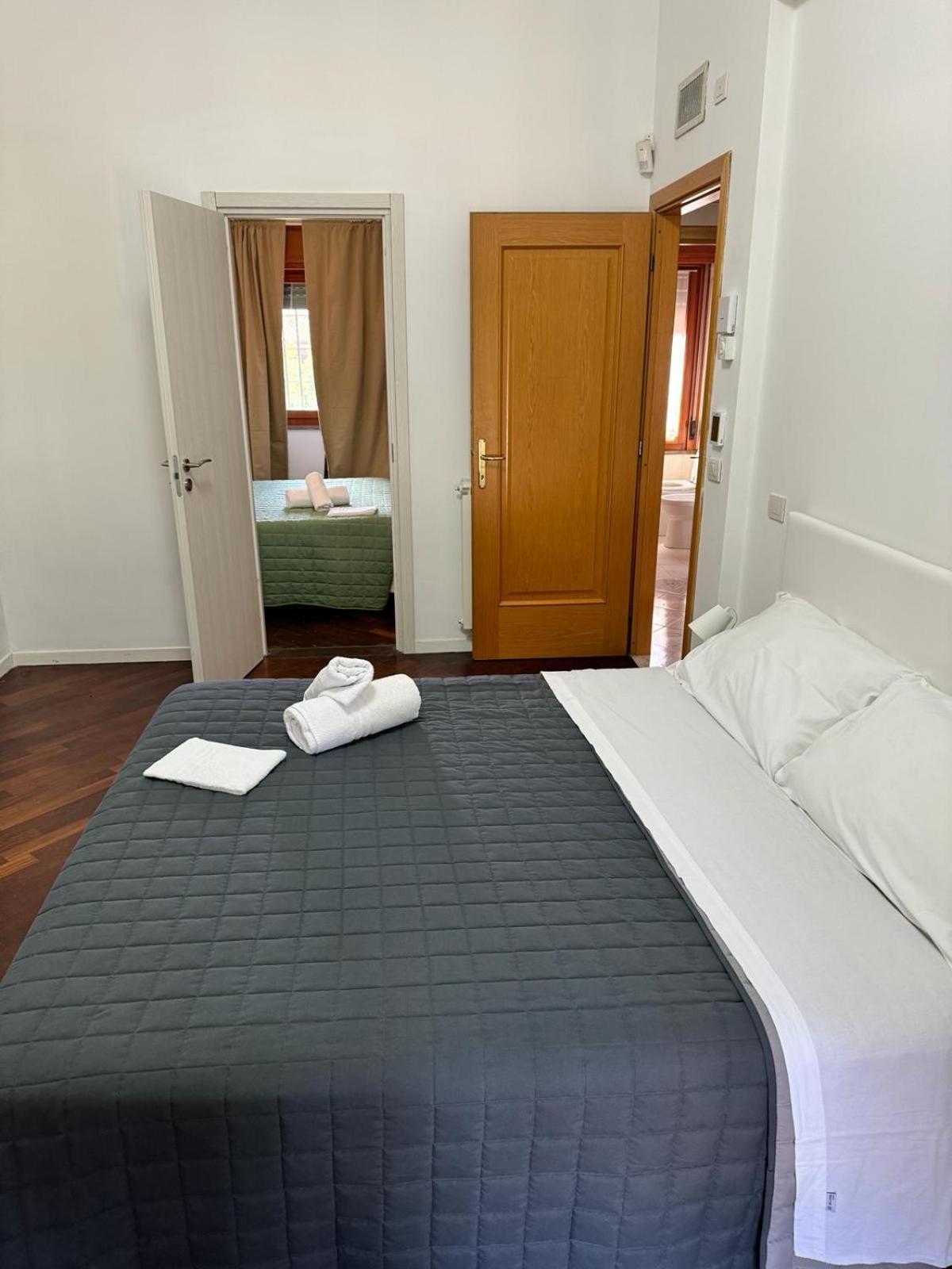 Hotel Dolcevita Eur 2 Luxury Rom Exterior foto