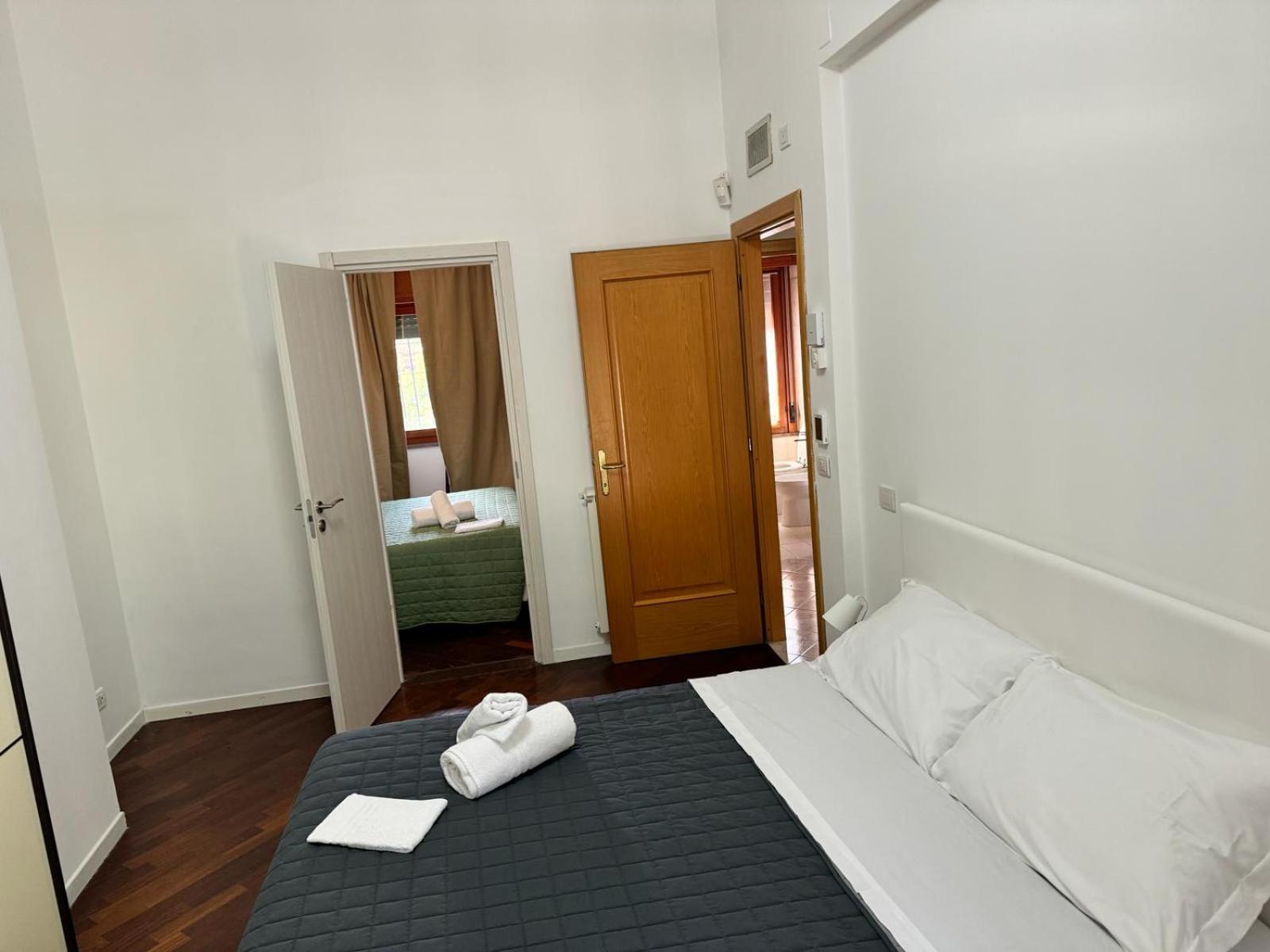 Hotel Dolcevita Eur 2 Luxury Rom Exterior foto
