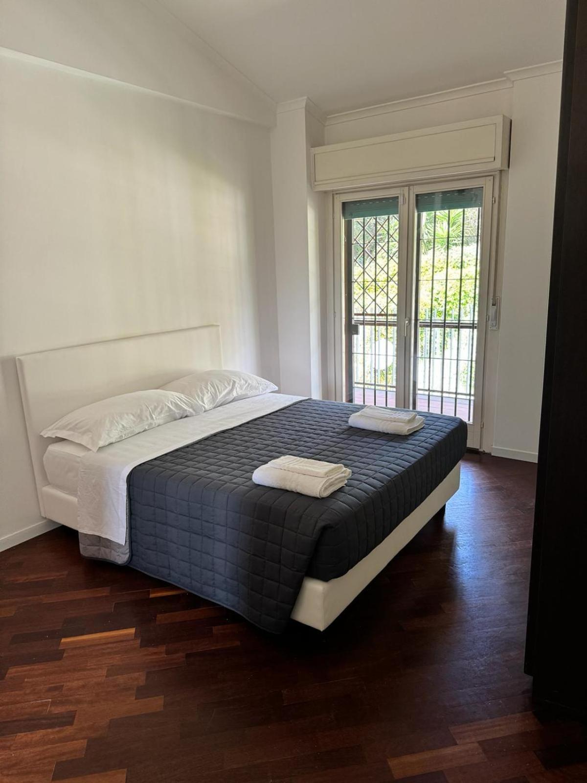 Hotel Dolcevita Eur 2 Luxury Rom Exterior foto