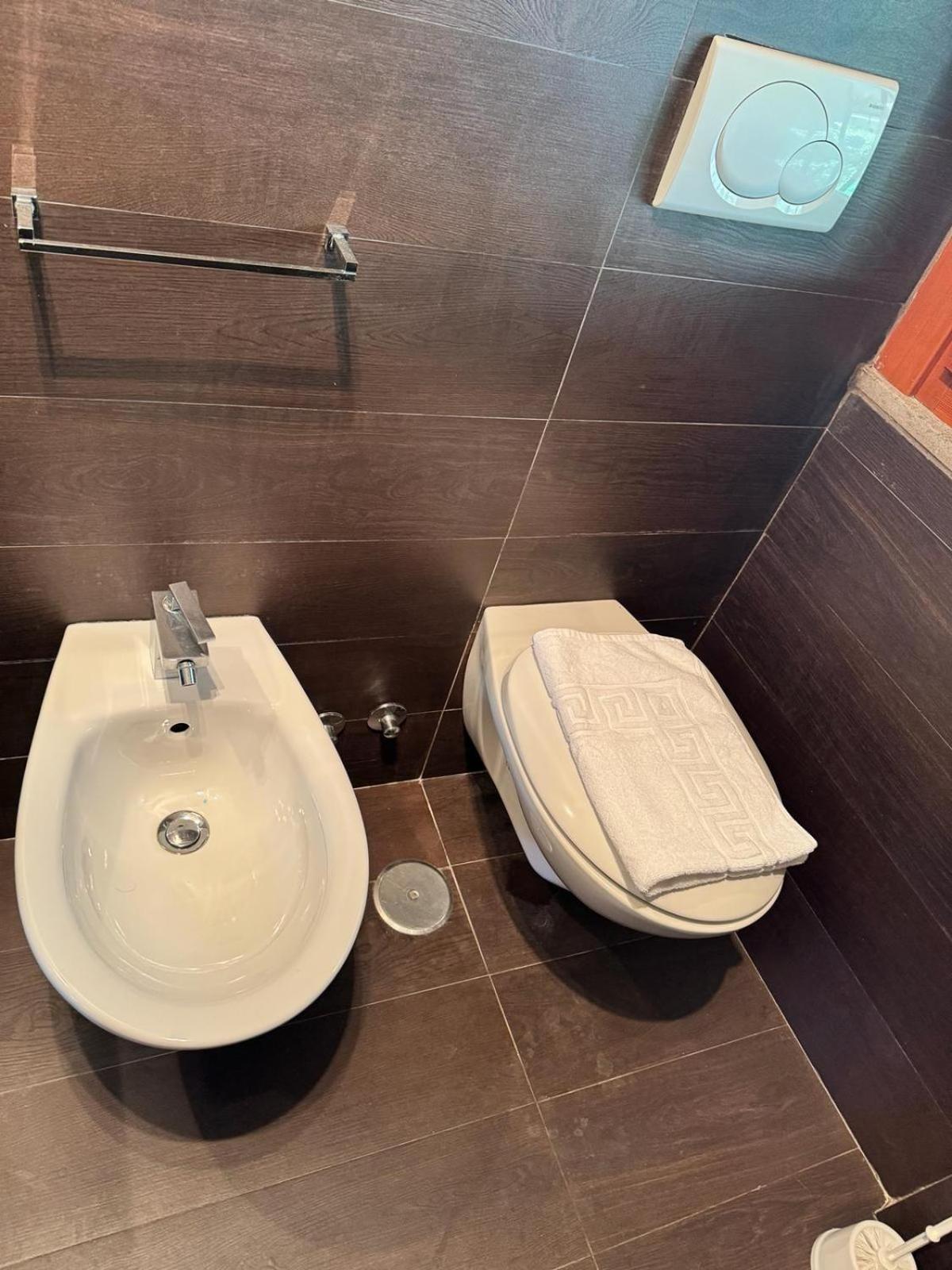 Hotel Dolcevita Eur 2 Luxury Rom Exterior foto