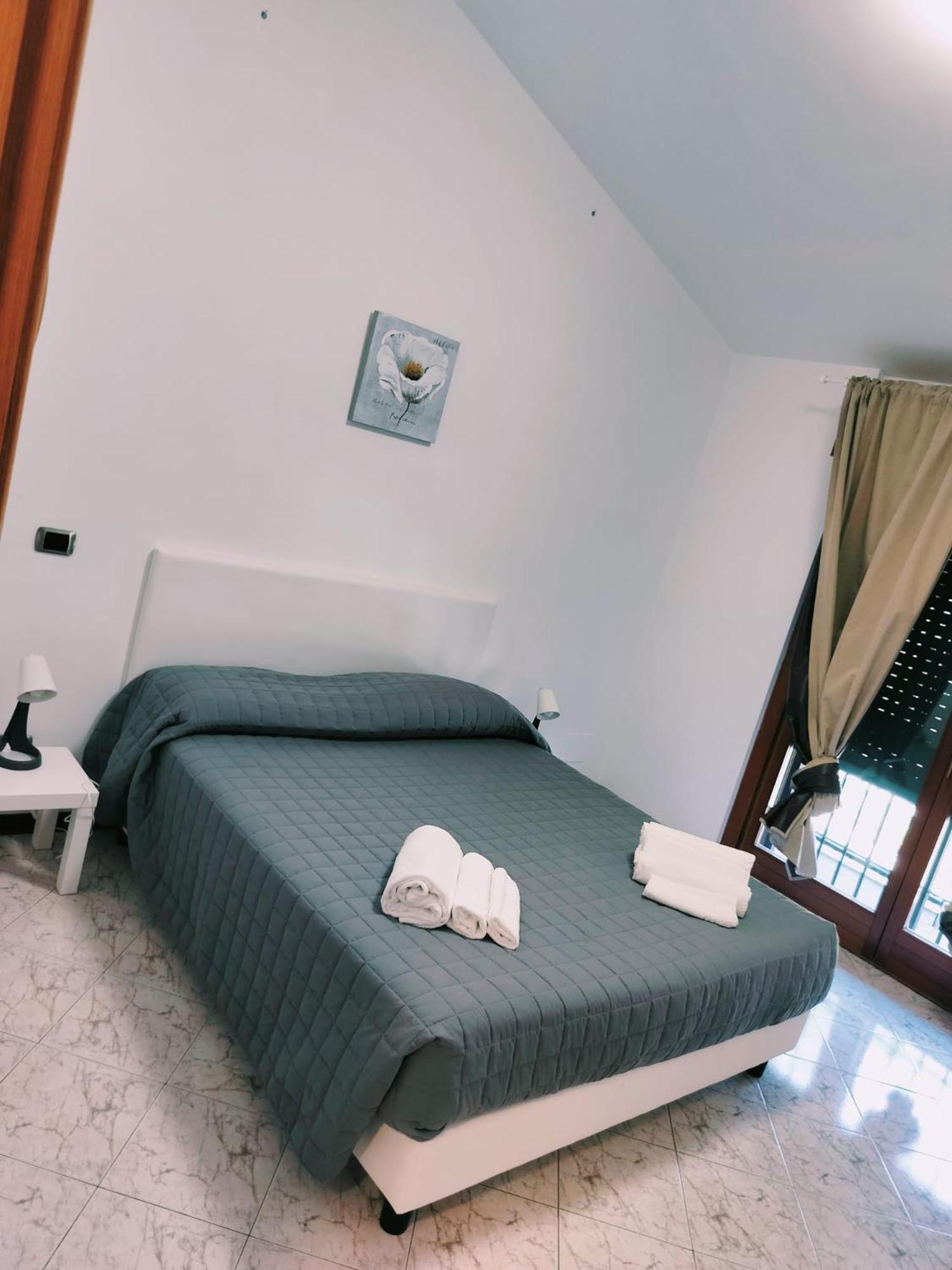 Hotel Dolcevita Eur 2 Luxury Rom Exterior foto